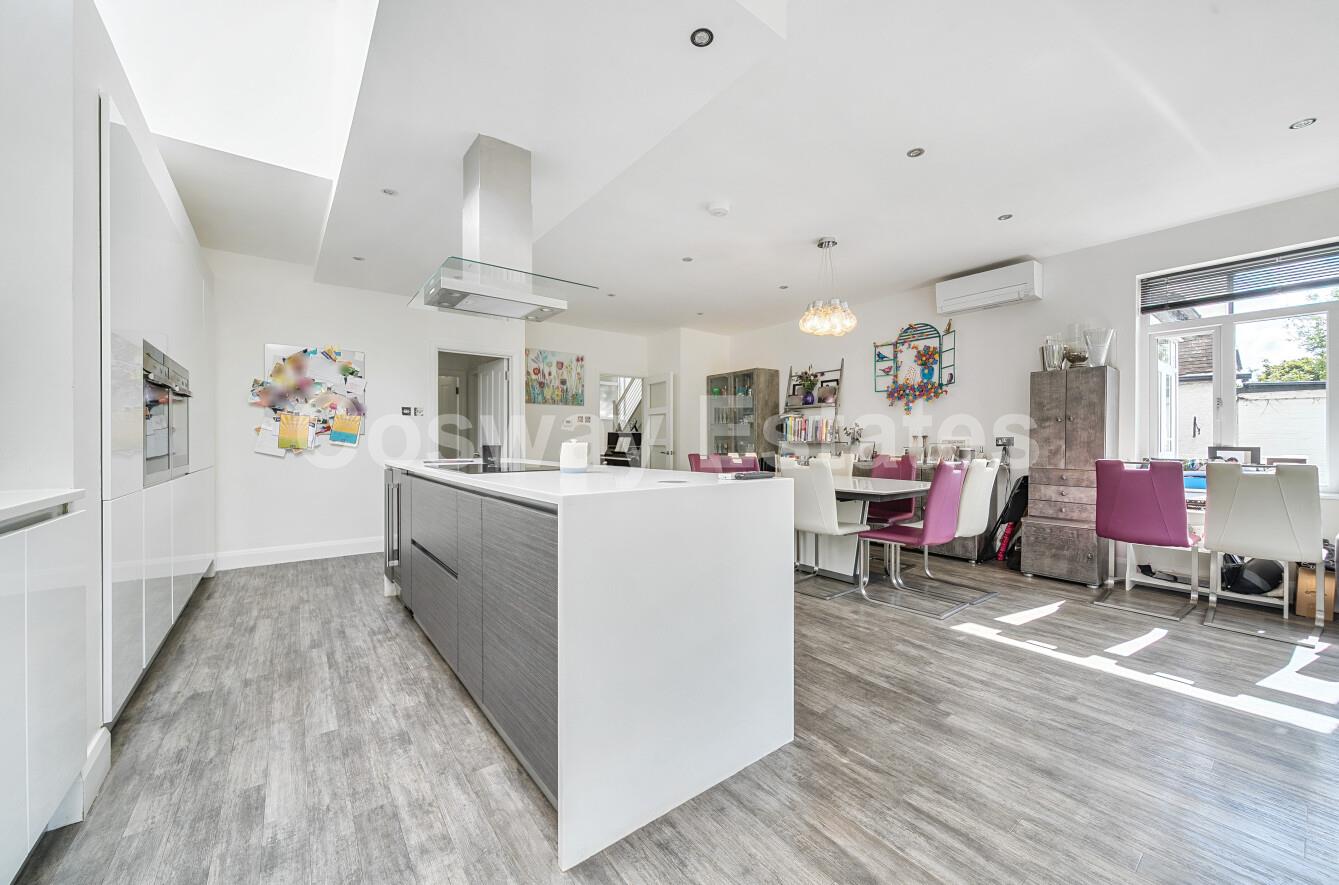 Hillside Grove, Mill Hill, NW7, London